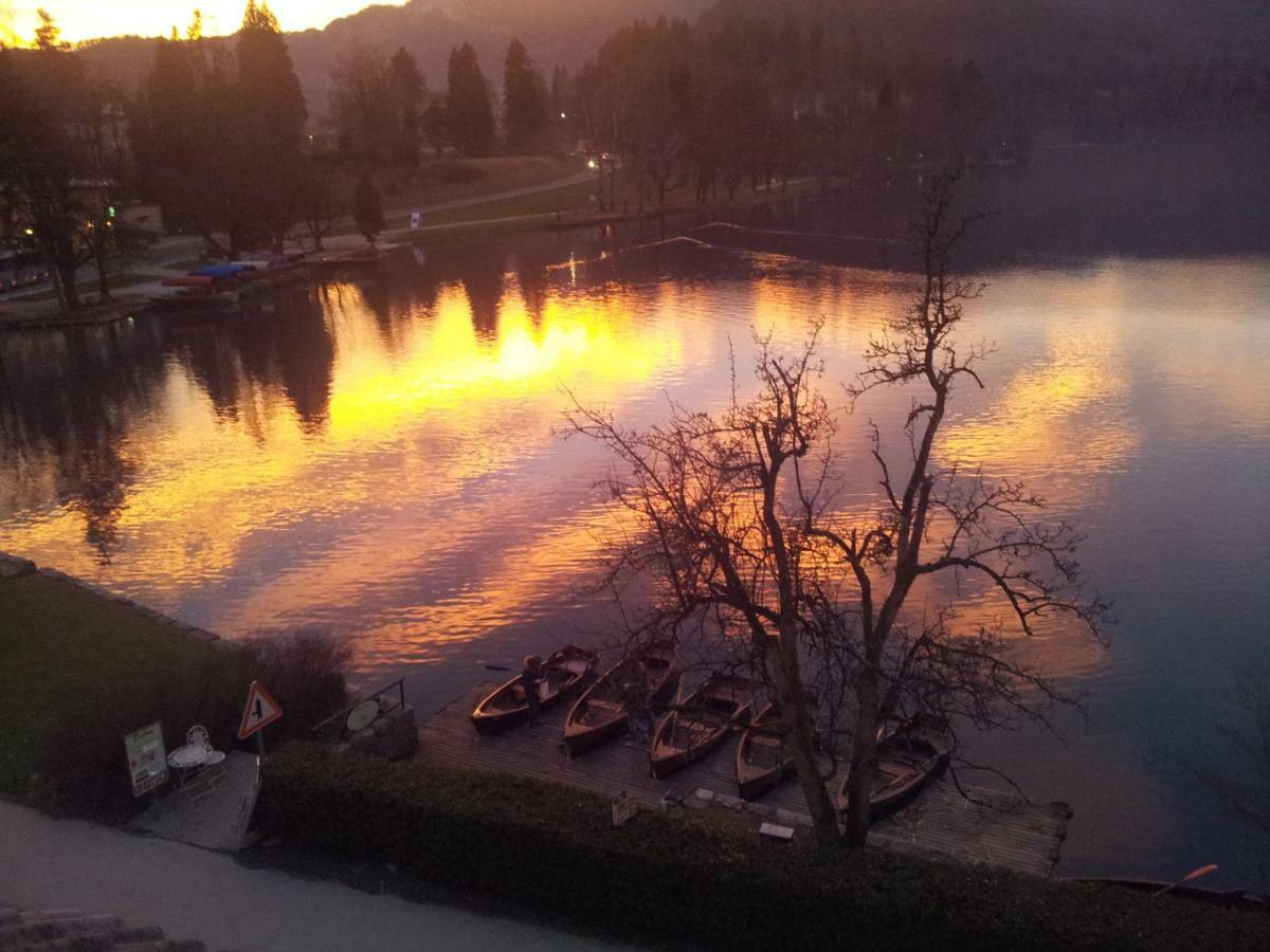 Pletna Lake View Apartment 布莱德 外观 照片