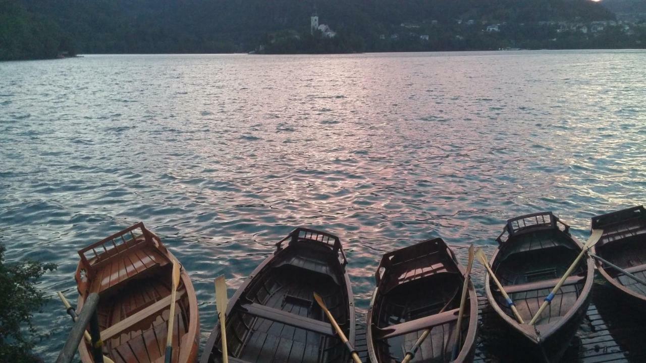Pletna Lake View Apartment 布莱德 外观 照片